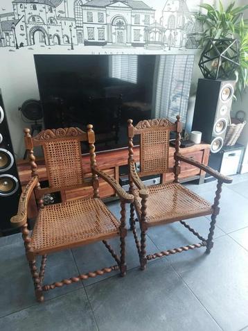 Antieke Stoelen met Rotan Zitting beschikbaar voor biedingen