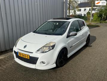 Renault Clio 1.6 GT / panorama beschikbaar voor biedingen