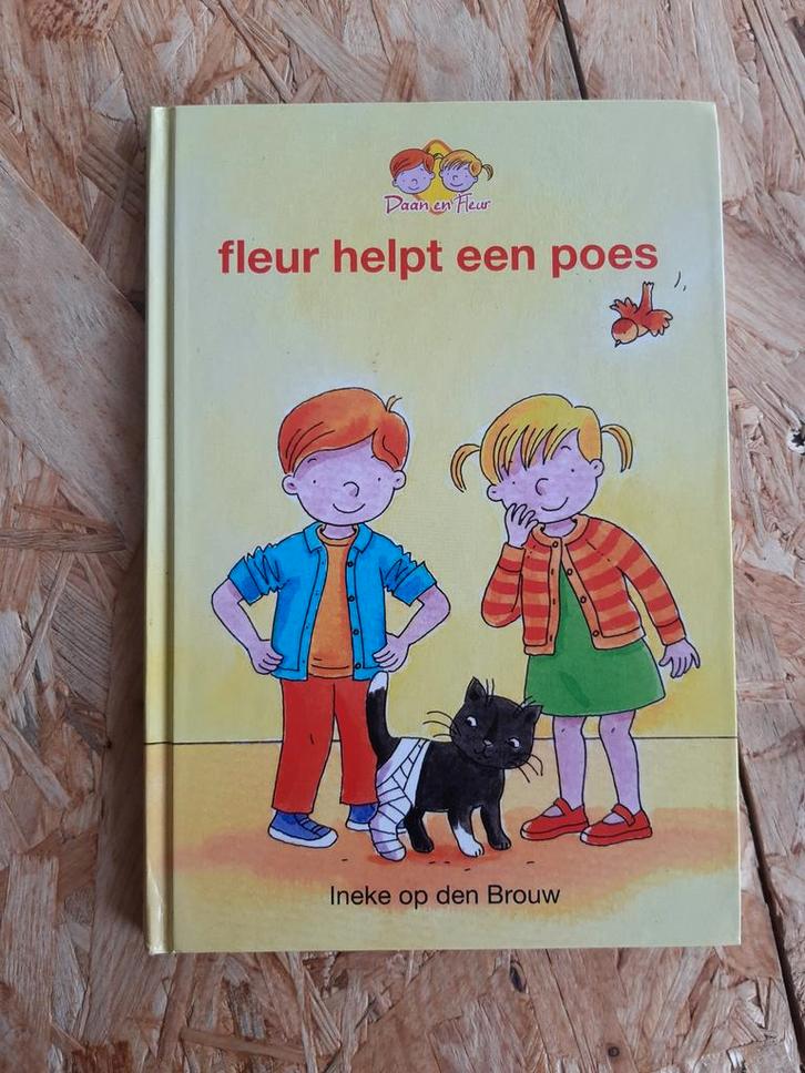 Ineke op den Brouw - Fleur helpt een poes, Boeken, Kinderboeken | Jeugd | onder 10 jaar, Zo goed als nieuw, Fictie algemeen, Ophalen of Verzenden