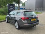 Opel Astra Sports Tourer 1.6 Cosmo | Aut | Navi | Airco|Nap, Euro 5, Gebruikt, 4 cilinders, 700 kg