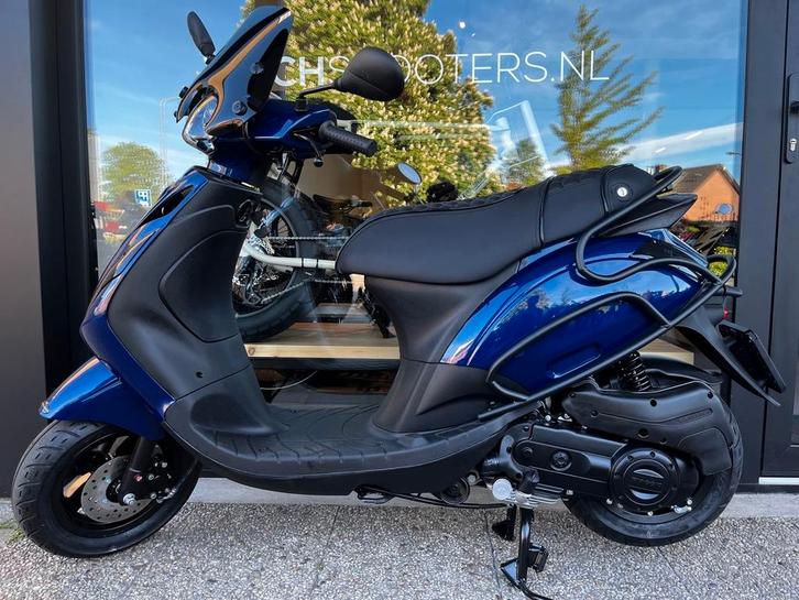 Piaggio Zip 4T SP | BMW Blue  | Custom | AKTIE AKTIE, Fietsen en Brommers, Scooters | Piaggio, Nieuw, Zip, Benzine, Ophalen of Verzenden