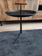Te koop, mooi nieuw design bijzettafeltje., Huis en Inrichting, Minder dan 55 cm, Van Gils, Rond, Ophalen