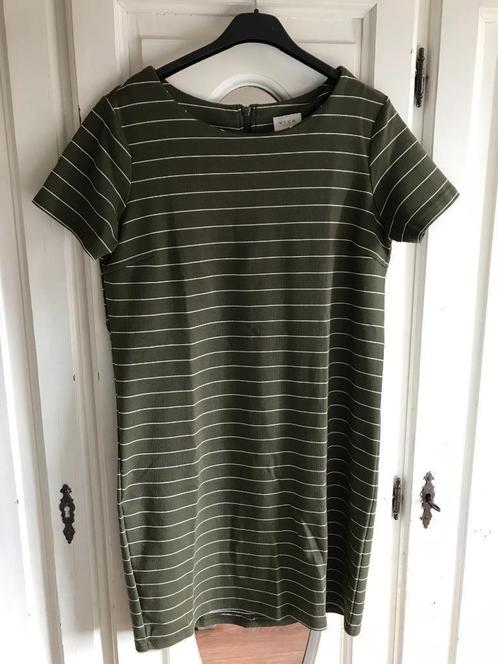 groen/wit jurkje (Vila), Kleding | Dames, Jurken, Gedragen, Maat 38/40 (M), Groen, Boven de knie, Ophalen of Verzenden