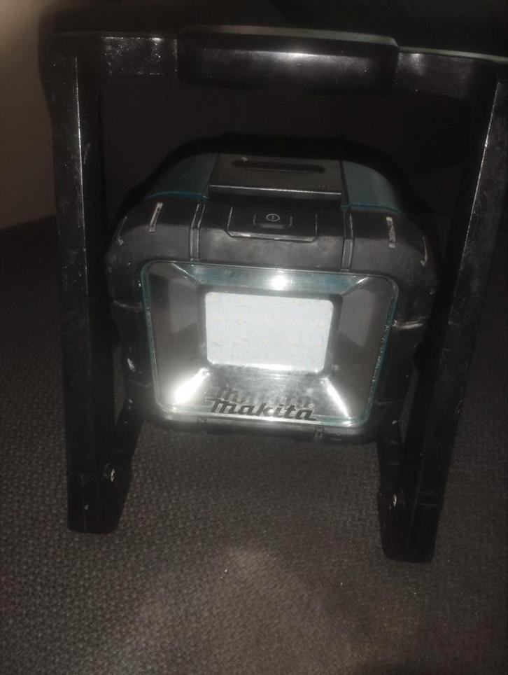 Makita Lamp met Statief - Gebruikt, Doe-het-zelf en Verbouw, Bouwverlichting, Gebruikt, Lamp met armatuur, Minder dan 50 watt