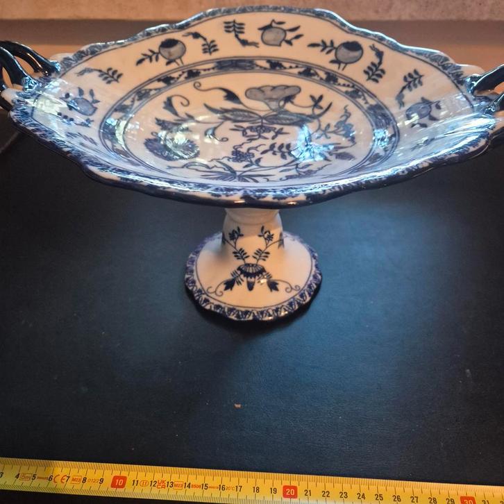 Blauw-wit porseleinen fruitschaal op voet, Antiek en Kunst, Antiek | Schalen, Ophalen of Verzenden