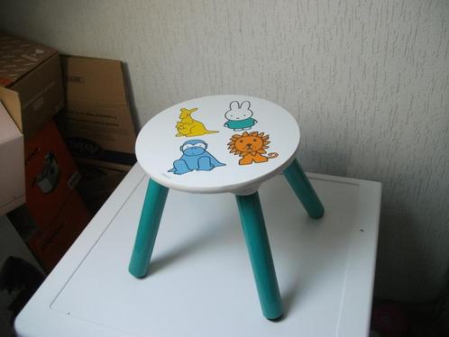 Nijntje krukje, Kinderen en Baby's, Kinderkamer | Tafels en Stoelen, Gebruikt, Stoel(en), Ophalen of Verzenden