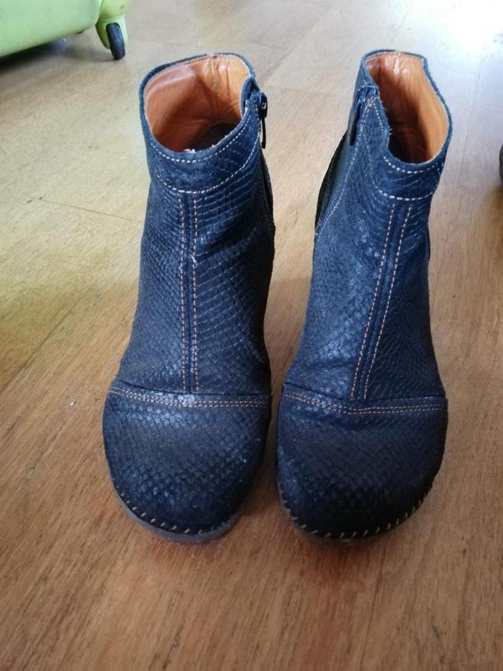 Leuke zwarte, leren Art Amsterdam laarsjes mt 40, Kleding | Dames, Schoenen, Zo goed als nieuw, Lage of Enkellaarzen, Zwart, Ophalen of Verzenden