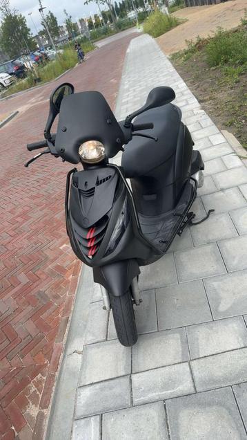 Zip iGet (tekoop/teruil tegen 80cc) beschikbaar voor biedingen