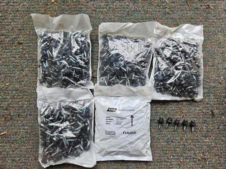 Ruukki SDS schroeven 28mm dakpanplaat sandwich paneel, Doe-het-zelf en Verbouw, IJzerwaren en Bevestigingsmiddelen, Nieuw, Schroeven