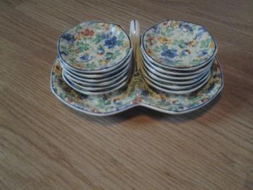 Petit four schaaltjes beschikbaar voor biedingen