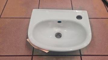 Nieuwe Villeroy & Boch  wastafel  beschikbaar voor biedingen