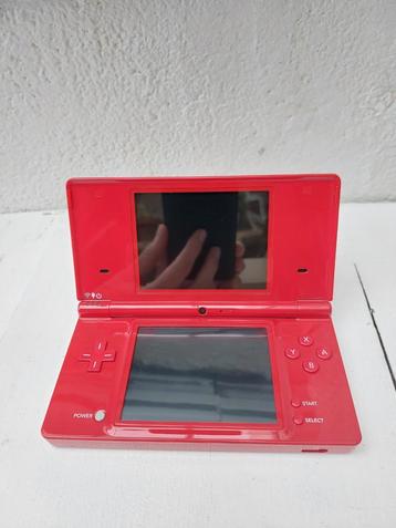 Nintendo DSI rood, zo goed als nieuw