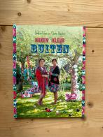 Haakboek Haken & kleur buiten v Saskia Laan en Claire Boeter, Ophalen of Verzenden, Zo goed als nieuw, Haken, Patroon of Boek