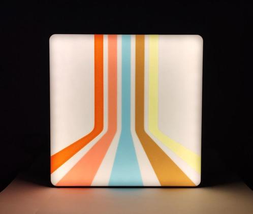 Retro LED Lamp – 70s Stijl Lightbox - Lichtbak, Huis en Inrichting, Lampen | Losse lampen, Nieuw, Overige typen, Minder dan 30 watt