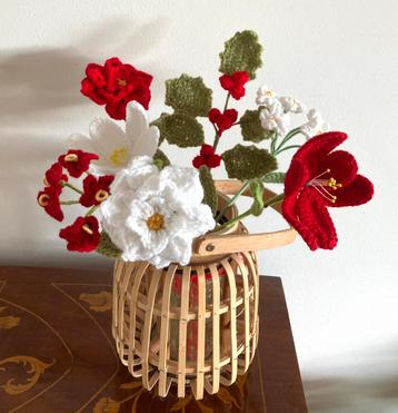 * gehaakt KERST boeket 7 bloemen Hulst bes KERSTROOS  ea beschikbaar voor biedingen