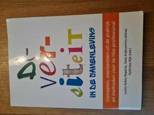Diversiteit in de samenleving, Boeken, Schoolboeken, Zo goed als nieuw, Nederlands, Overige niveaus, Ophalen of Verzenden