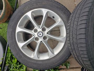Velgen met band 15 inch beschikbaar voor biedingen