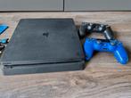 Playstation 4 slim, Spelcomputers en Games, Ophalen of Verzenden, Zo goed als nieuw, Met 2 controllers, Slim