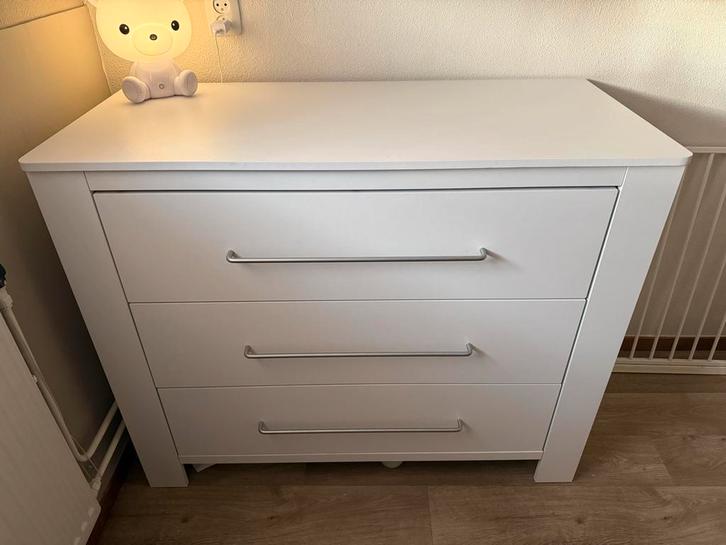 Zo goed als nieuwe commode, Kinderen en Baby's, Kinderkamer | Commodes en Kasten, Zo goed als nieuw, Commode, 90 tot 105 cm, 75 tot 100 cm
