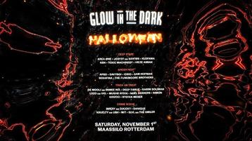 Glow in the Dark Halloween  beschikbaar voor biedingen