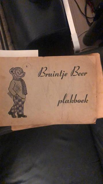 Bruintje beer - plakboek nr 2 - knipsels uit de nrc dagblad 