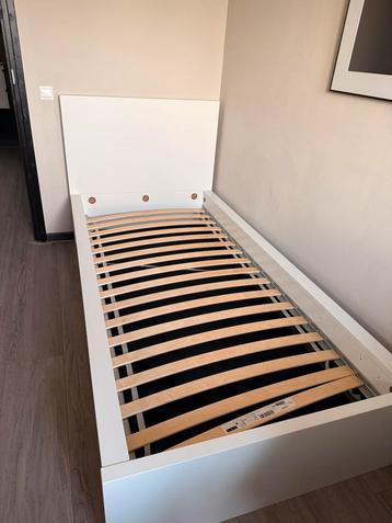 Eenpersoons Malm bed incl.lattenbodem. beschikbaar voor biedingen