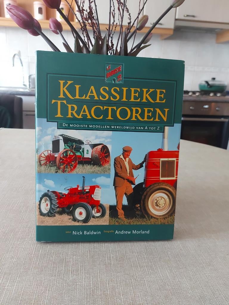 Klassieke Tractoren Boek - Nick Baldwin, Boeken, Ophalen of Verzenden, Zo goed als nieuw, Overige onderwerpen, Nick Baldwin