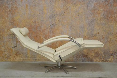 ZGANieuw witte leren Jori Mensana design relaxfauteuil, Huis en Inrichting, Fauteuils, Zo goed als nieuw, Leer, Metaal, 50 tot 75 cm