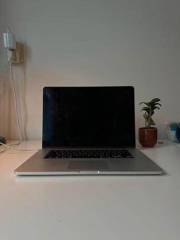 2014 MacBook Pro 15inch 16GB Ram 512 SSD