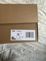 UGG Classic Mini II Sand maat 40 | NIEUW, Kleding | Dames, UGG, Beige, Nieuw, Ophalen of Verzenden