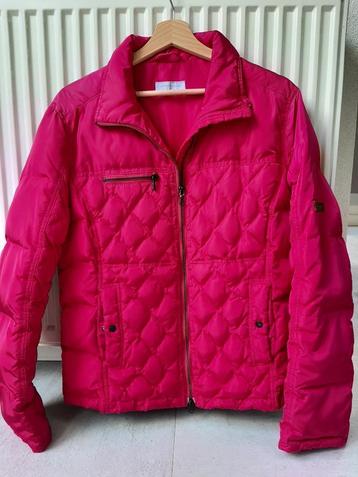 Jas fuchsia roze beschikbaar voor biedingen