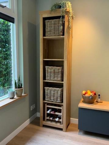 Eiken houten hoge kast, boekenkast, wandmeubel (205x49x35cm) beschikbaar voor biedingen