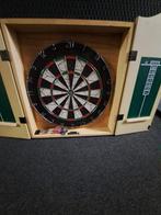 Gebruikt dart bord in kast, Sport en Fitness, Darts, Ophalen, Gebruikt, Dartbord