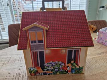 Vintage Playmobil Poppenhuis Koffer beschikbaar voor biedingen