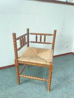 Klassieke bobbin hoekstoel met rieten zitting, Ophalen, Gebruikt, Bruin, Eén
