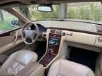 Mercedes-Benz E-klasse 320 CDI Avantgarde 2001 197PK LUXE/CL, Auto's, Mercedes-Benz, Achterwielaandrijving, Gebruikt, Beige, Bedrijf