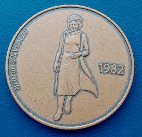 Penning Koningin Beatrix - Beatrix in Kunst, Herman Gordijn, Postzegels en Munten, Penningen en Medailles, Brons, Nederland, Verzenden