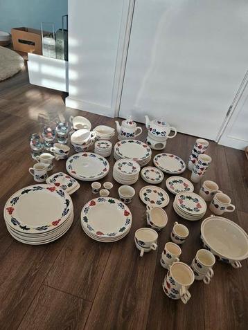 Boerenbont servies beschikbaar voor biedingen