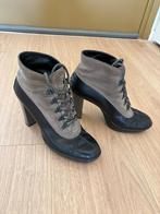 Enkellaarsjes van Tod’s mt 37, Zwart, Ophalen of Verzenden, Schoenen met hoge hakken, Gedragen