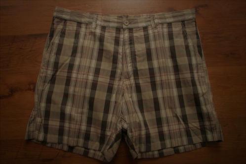 Prachtige korte zomer broek van geruite stof merk Canda., Kleding | Heren, Broeken en Pantalons, Nieuw, Overige maten, Overige kleuren