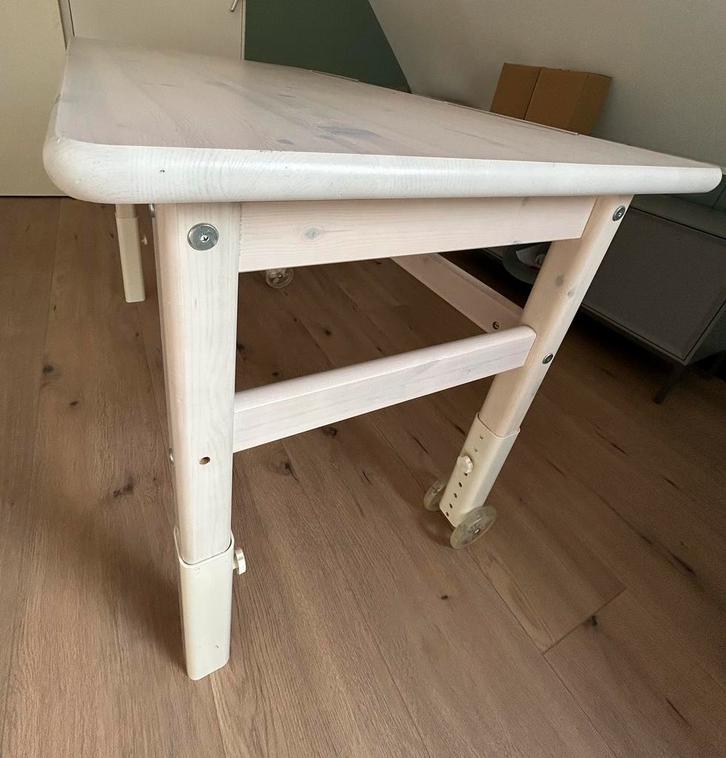 Flexa whitewash bureau/buro/tekentafel in hoogte verstelbaar, Huis en Inrichting, Bureaus, Zo goed als nieuw, Bureau, In hoogte verstelbaar