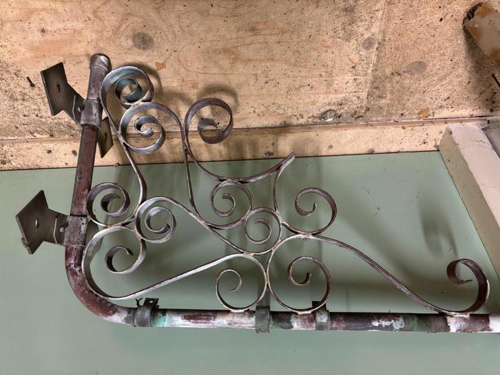 Ophangbeugel voor uithangbord, Doe-het-zelf en Verbouw, IJzerwaren en Bevestigingsmiddelen, Gebruikt, Overige typen, 250 mm of meer