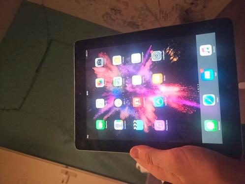Ipad 4 A1458 met gebruik schade, verder in goede staat!, Computers en Software, Apple iPads, Gebruikt, Apple iPad, 10 inch, 32 GB