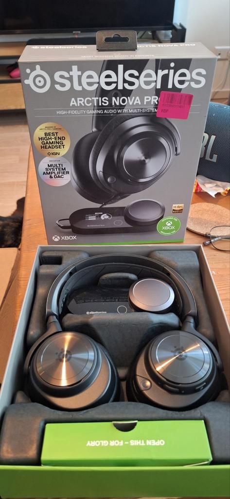 Steelseries Arctis Nova Pro Xbox - Nauwelijks gebruikt, Audio, Tv en Foto, Koptelefoons, Zo goed als nieuw, Over oor (circumaural)