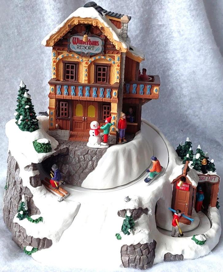 Lemax  Winterhaus Resourt, Diversen, Kerst, Zo goed als nieuw, Ophalen of Verzenden