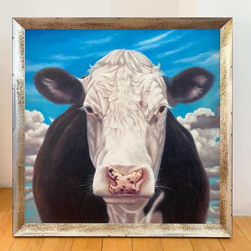 Groot schilderij van een koe – met lijst beschikbaar voor biedingen