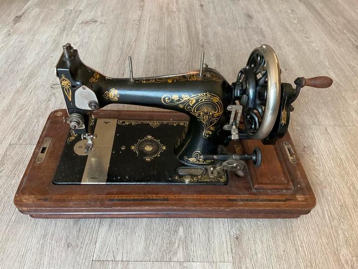 Antieke Burgers E.N.R. naaimachine, Antiek en Kunst, Antiek | Naaimachines, Ophalen of Verzenden