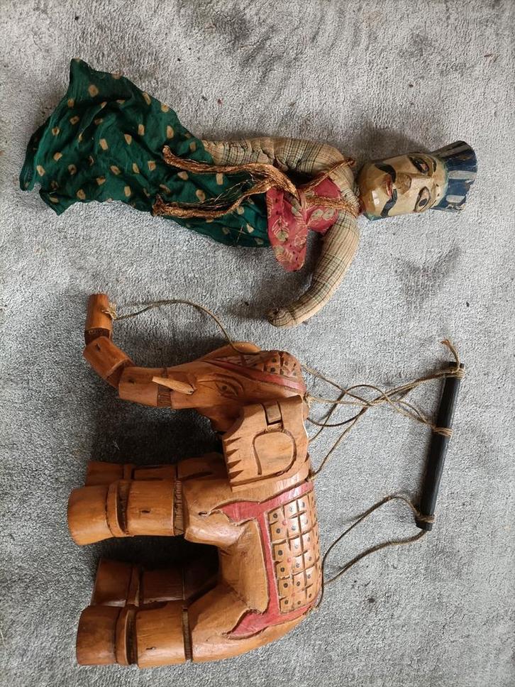 Houten Marionetten: Olifant & Begeleider, Antiek en Kunst, Curiosa en Brocante, Ophalen of Verzenden