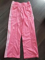 Roze Adidas trainingsbroek, Kinderen en Baby's, Kinderkleding | Maat 152, Meisje, Ophalen of Verzenden, Sport- of Zwemkleding