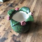 Groen vaasje bloempotje handgemaakt keramiek roosjes, Aardewerk of Porselein, Nieuw, Ophalen of Verzenden, Minder dan 50 cm